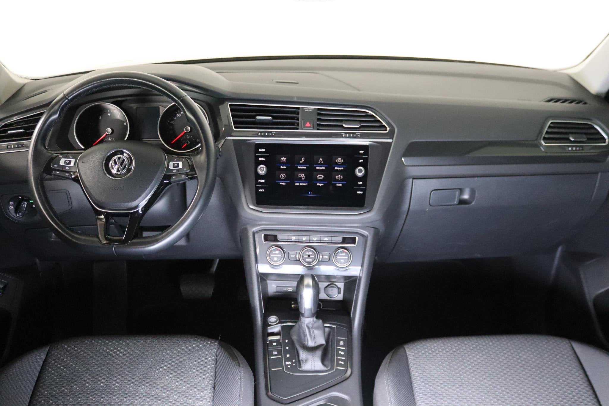 Volkswagen Tiguan Allspace 1.5 TSI Comfortline Business 7-Pe, Stof, 150 pk, 7 stoelen, Zwart