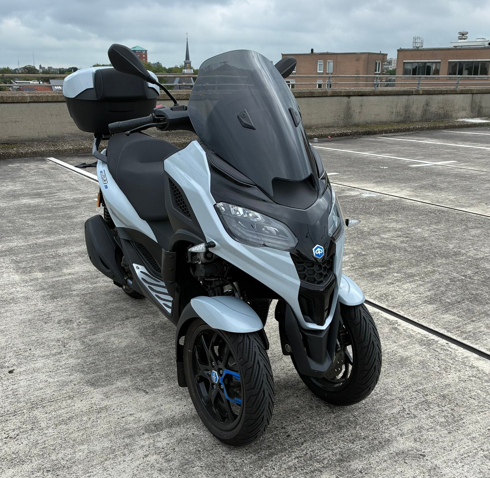 Piaggio MP3 Sport 310 HPE E5+ 02-2025 Full Option Occasion, Motoren, Diezerplein 17 Zwolle, Scooter, Occasion, Bedrijf