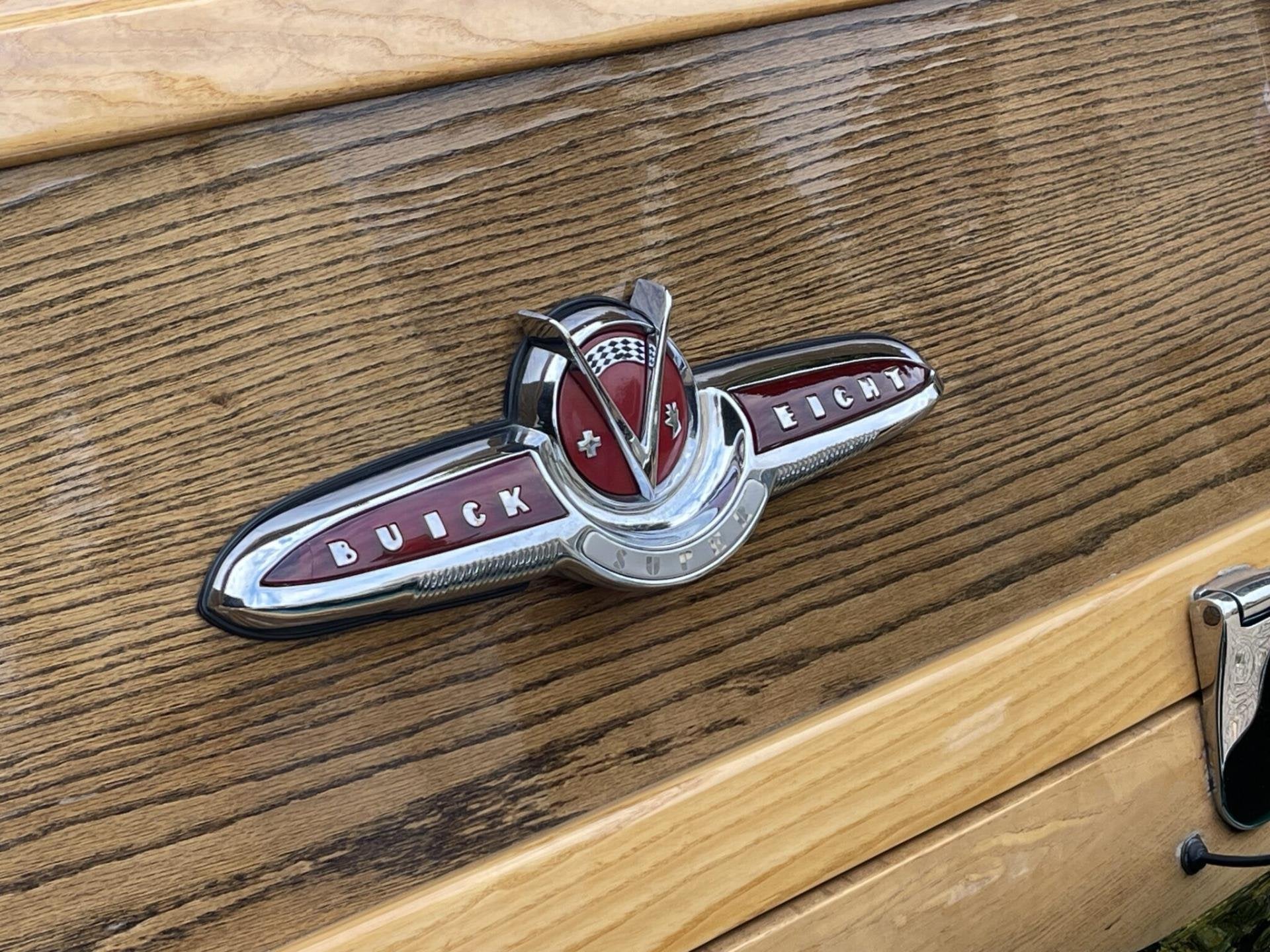 Buick Super V8 Wagon "Woody" gerestaureerd, foto 11