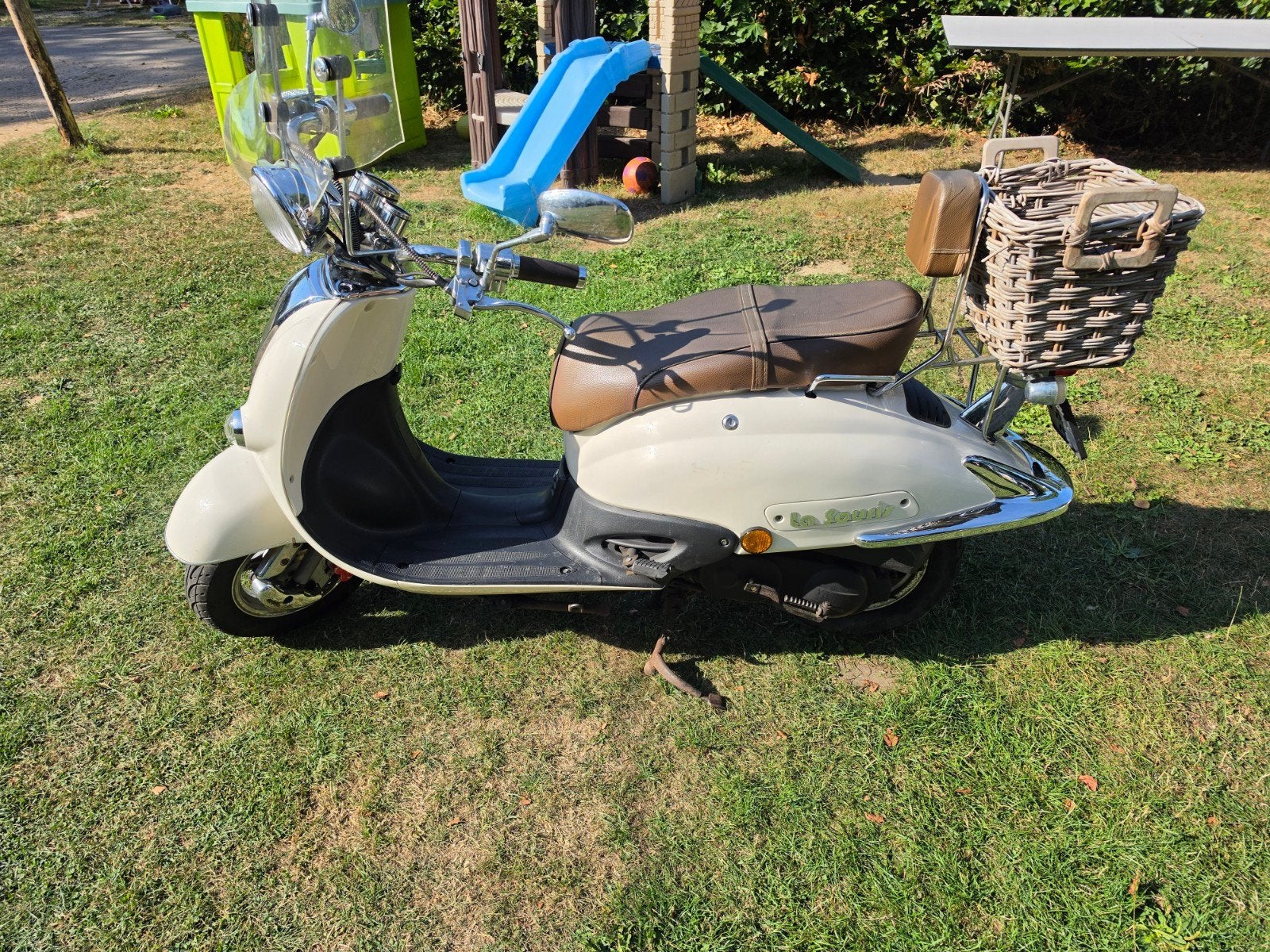 ZNEN Retro 50cc – 6.717 km – mooie staat – accessoires, Ophalen, Gebruikt, Benzine