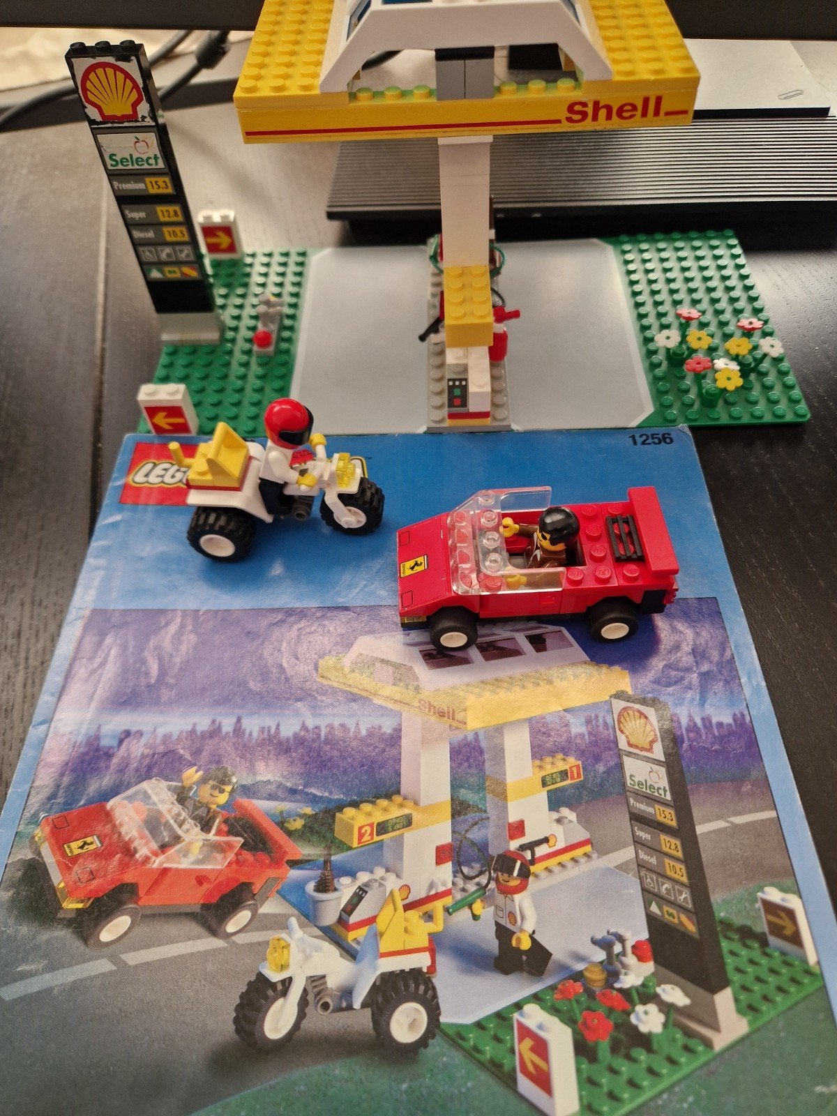 Lego Shell tankstation set 1256 met auto en motor, Ophalen, Gebruikt, Lego