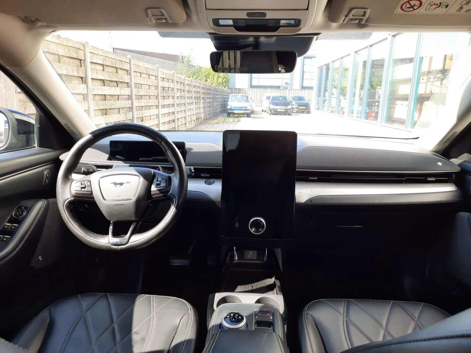 Ford Mustang Mach-E Extended RWD 98 kWh, Auto's, Gebruikt, 750 kg, Zwart, Mustang