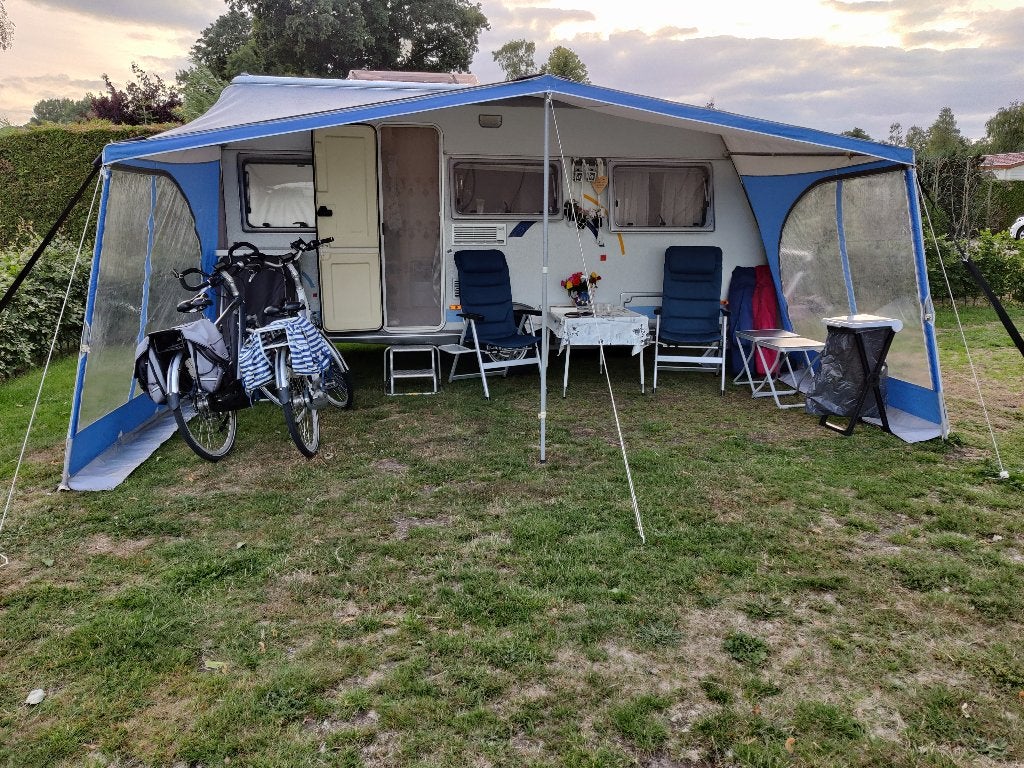 Eriba Swing 462, Caravans en Kamperen, Vast bed, Rondzit, Particulier, Kachel