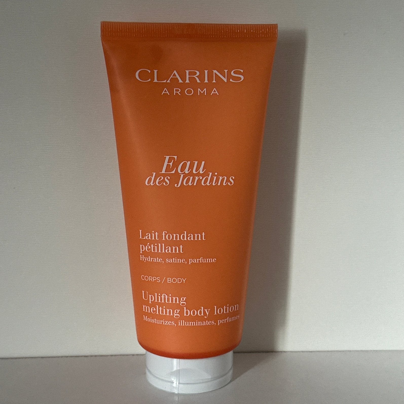 Clarins Eau des Jardins Uplifting Melting Body Lotion 200 ml, Ophalen of Verzenden, Nieuw, Bodylotion, Crème of Olie