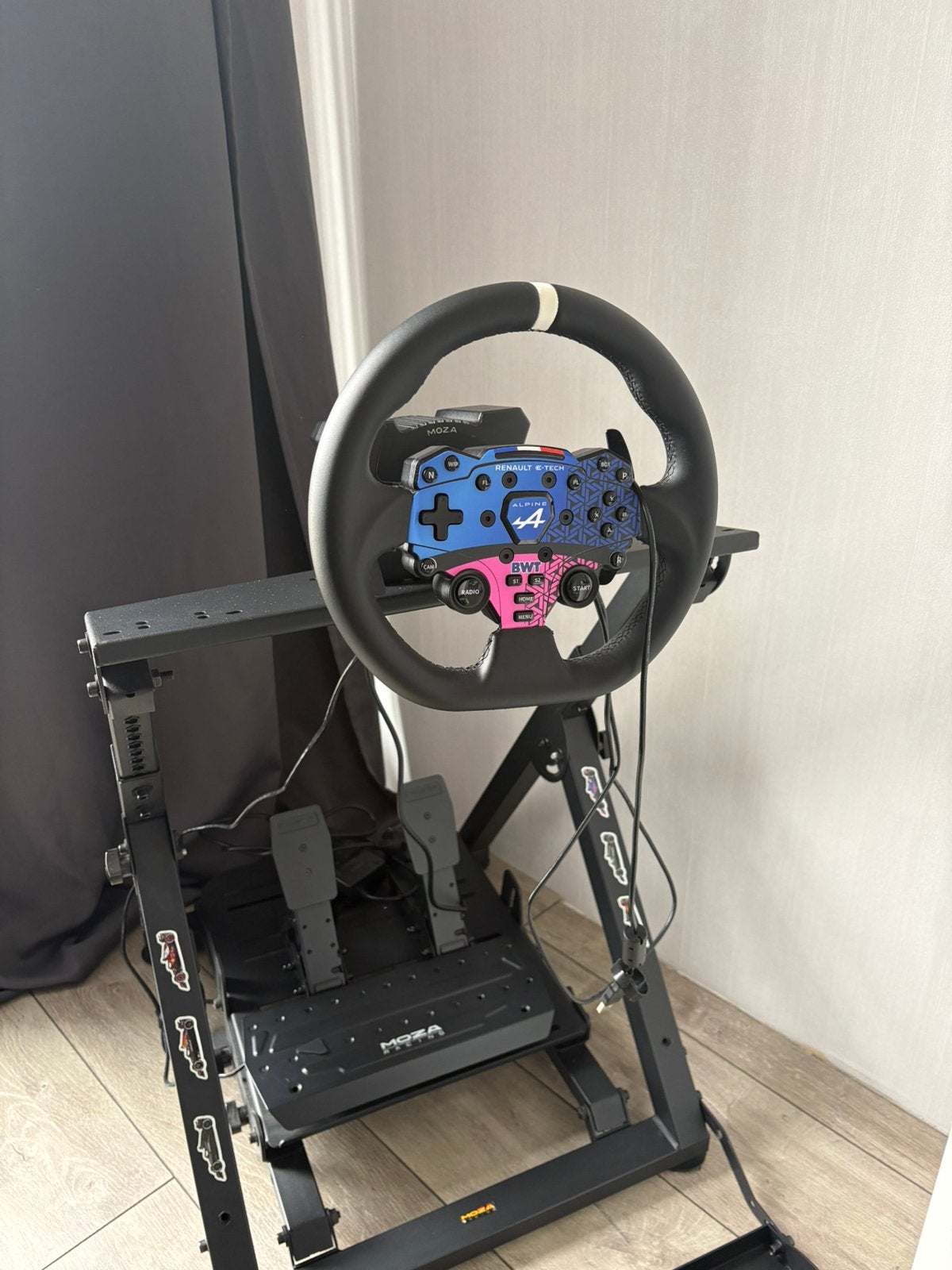 MOZA R5 Direct Drive + ES + SRP + Next Level Wheel Stand 2.0, Ophalen, Zo goed als nieuw