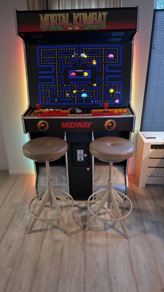 arcadekast met 3000 games. Arcademachine 42 inch, Ophalen, Zo goed als nieuw