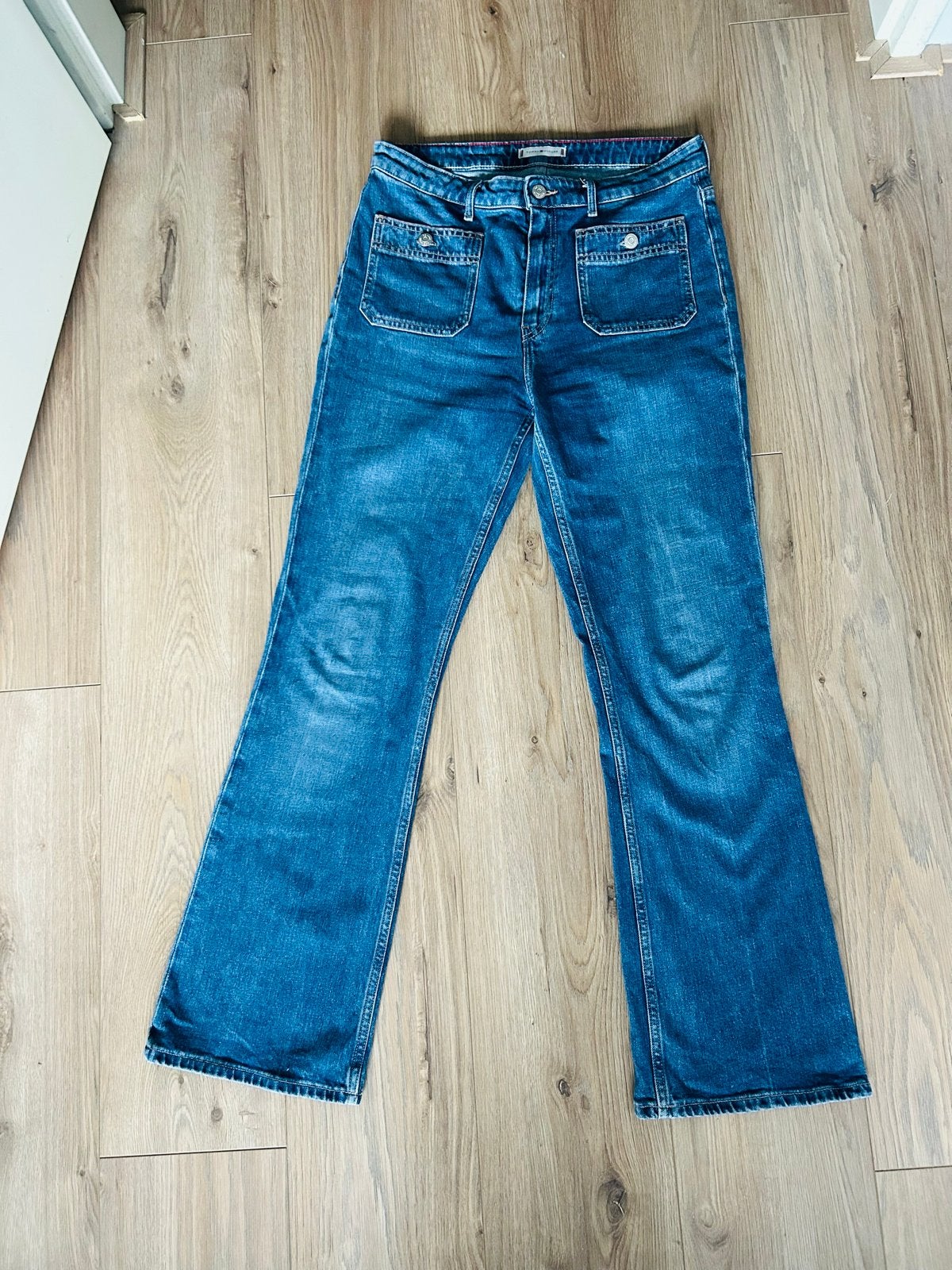 Tommy Hilfiger bootcut w 31/ L30, Ophalen of Verzenden, Zo goed als nieuw, Blauw, W28 - W29 (confectie 36)