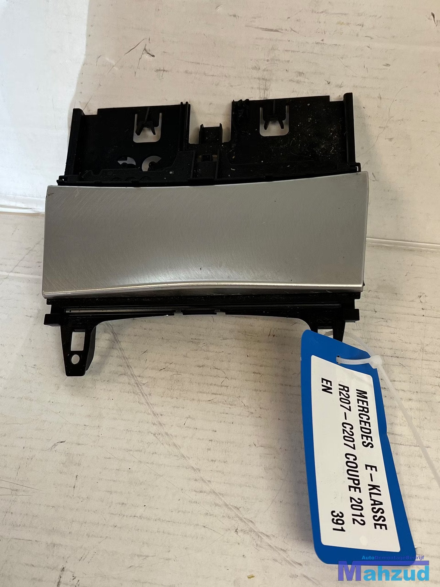 MERCEDES E C207 zilver grijs asbak 2009-2016 A2046801350, Gebruikt, Mercedes-Benz AG, Mercedes-Benz, Ophalen of Verzenden