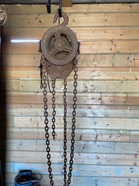 Antieke zware takel met ketting - zeker nog functioneel, Ophalen