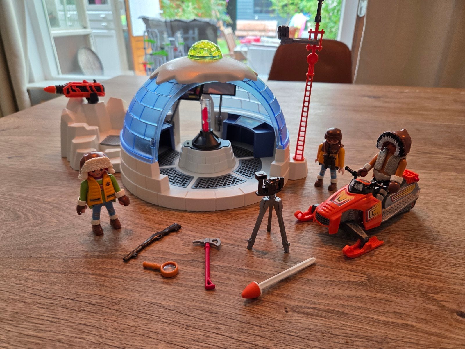 Playmobil 9055 Poolbasis Iglo met accessoires en boekje, Ophalen of Verzenden