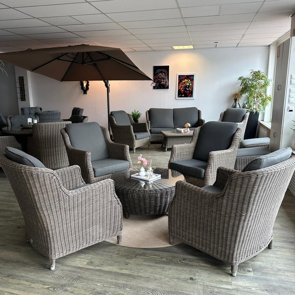 4x. 4 Seasons Outdoor (4SO) Fauteuil + Tafel TWV €2800,-
