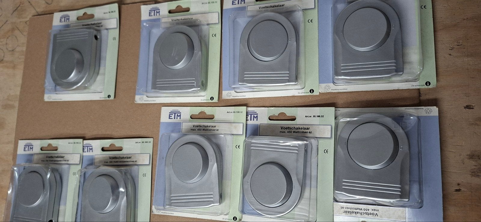 ETM Voetschakelaar verlichting - Zilverkleurig - Nieuw in ve, Nieuw, Ophalen of Verzenden, Stopcontact, ETM