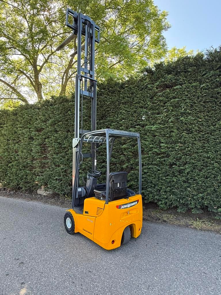 Jungheindrig  elektrische heftruck 1000 kg  driedelige mast, 1000 tot 2000 kg, Ophalen of Verzenden, Elektrisch, Heftruck