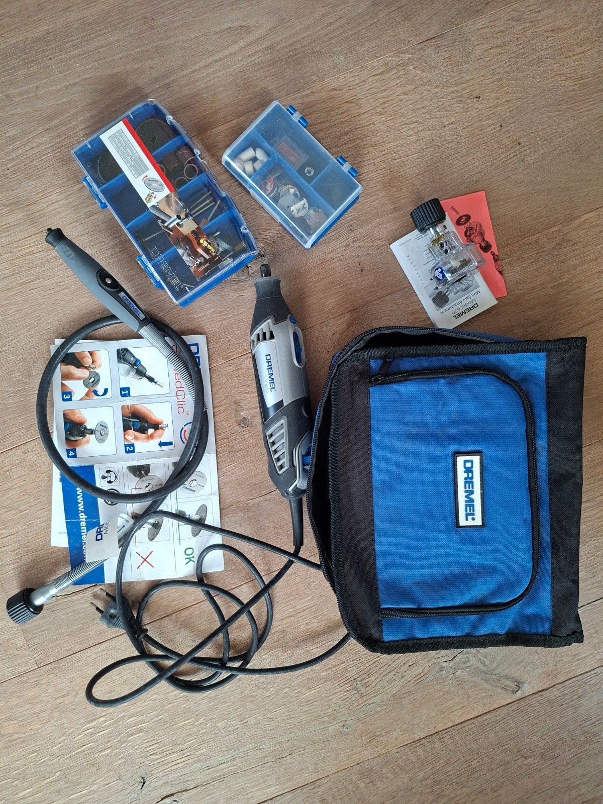 Dremel 4000 - Zo goed als nieuw met accessoires, Doe-het-zelf en Verbouw, Ophalen, Variabele snelheid, Overige typen, Zo goed als nieuw