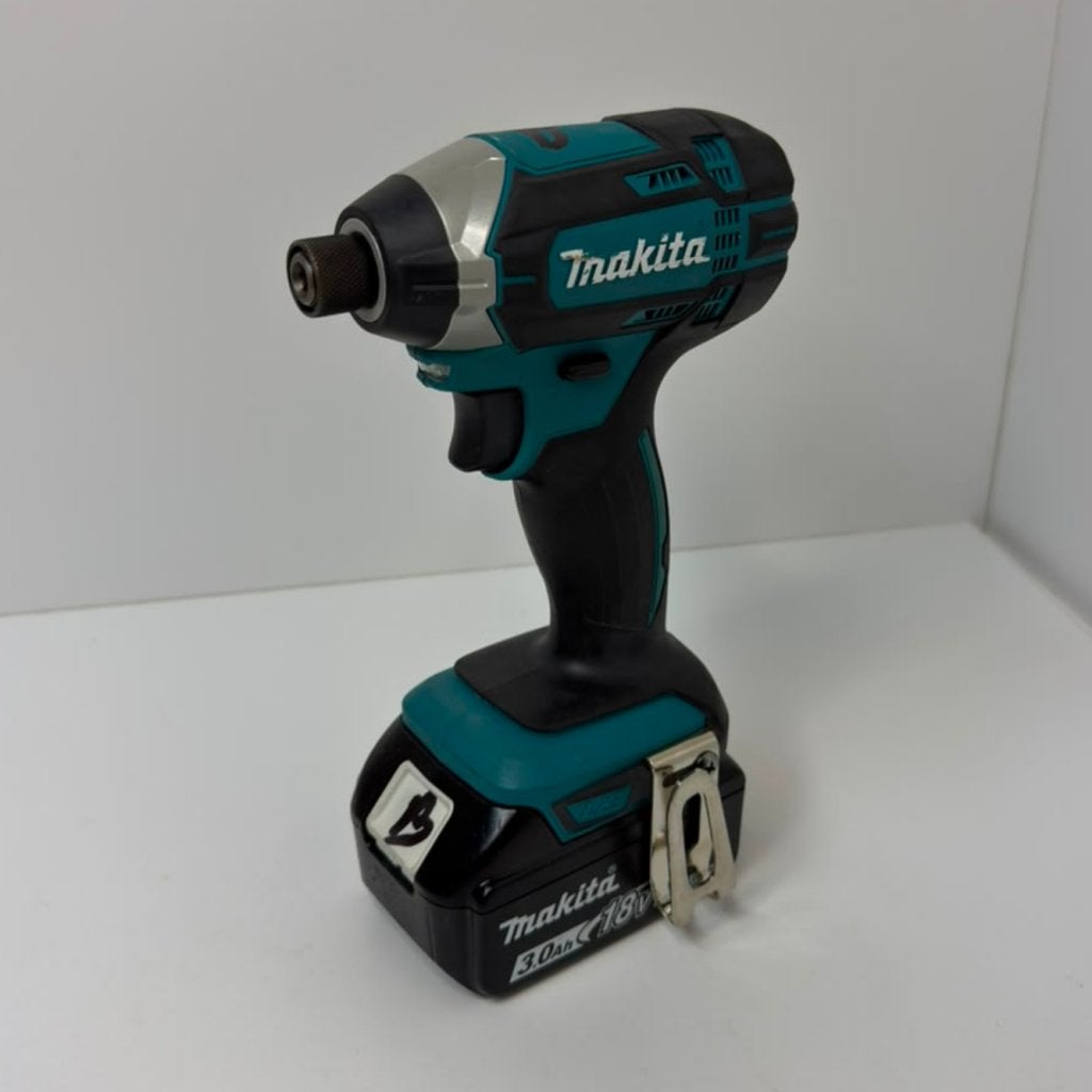 Makita DTD152 Slagmoer Body + 18v 3.0Ah | Nette staat, Makita, Zo goed als nieuw, Support@makita.com, Makita Corporation, 3-11-8, Sumiyoshi-cho, 
Anjo, Aichi 446-8502
Japan