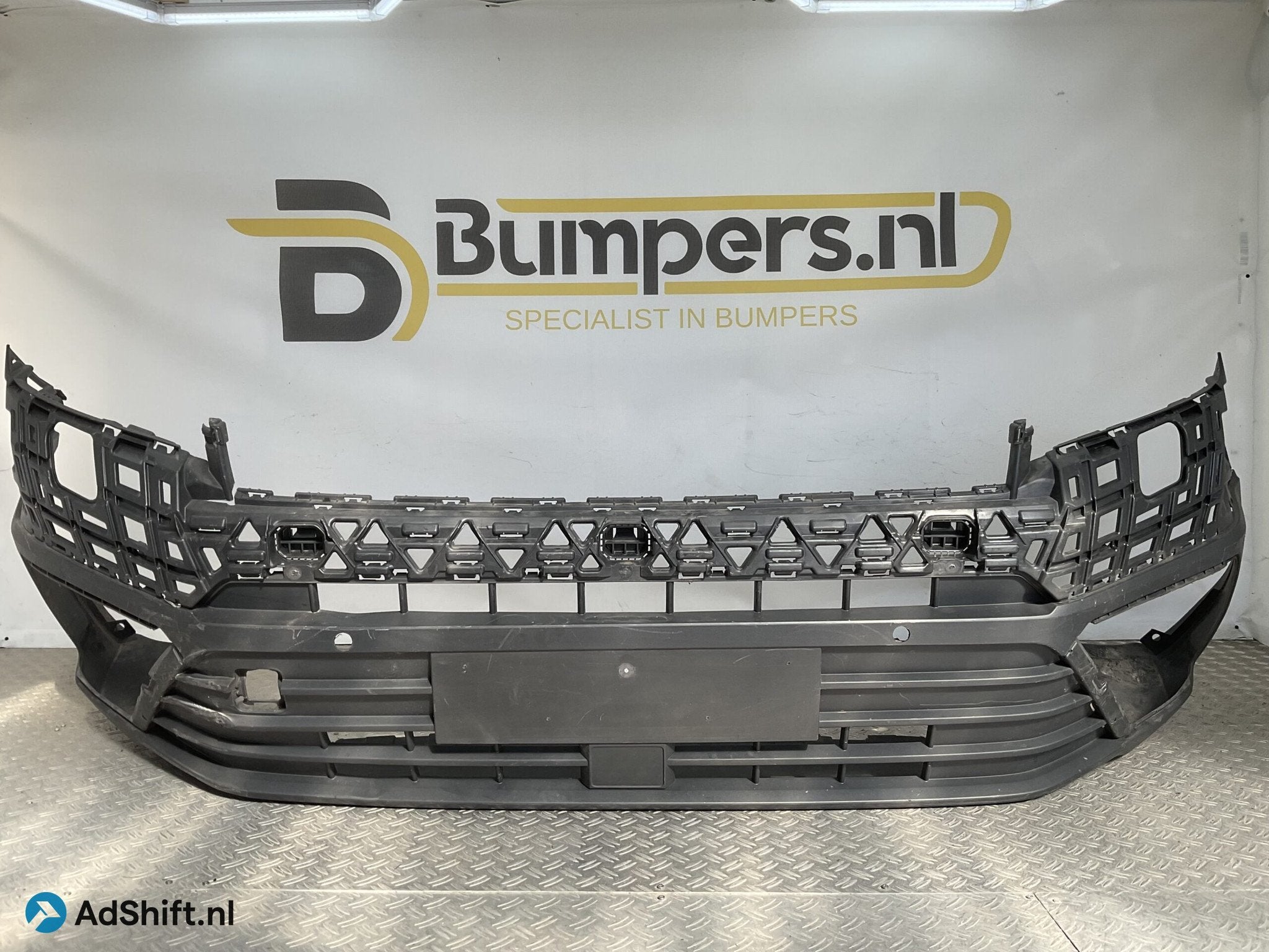 Bumper Volkswagen Crafter 7C0 17-22 7C0807221 Voorbumper C10, Bumper
