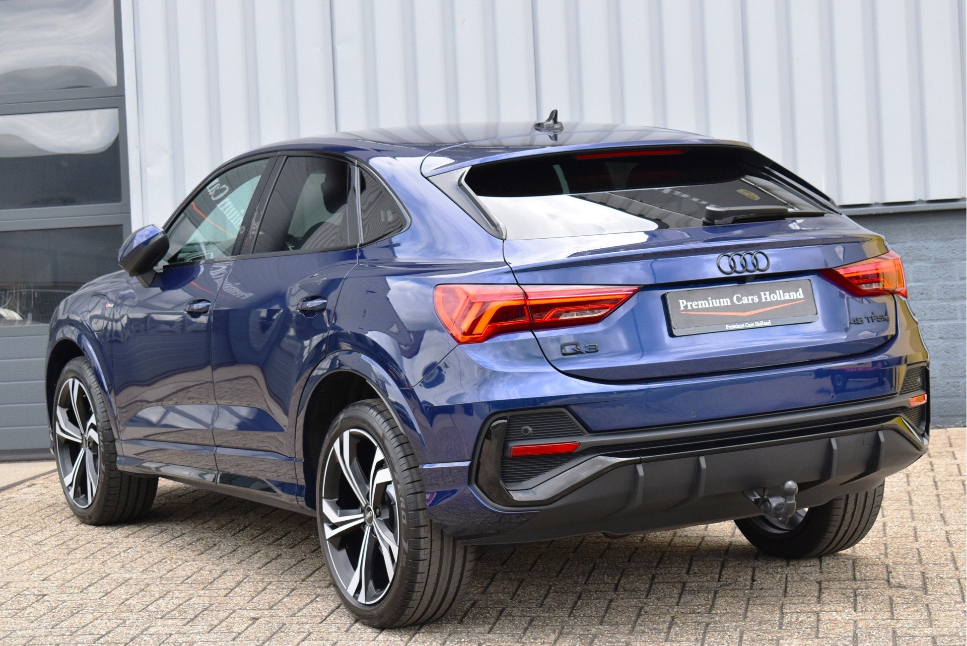 Audi Q3 Sportback 45 TFSI e S-Line 245 Pk Sfeer Sonos Trekha, Gebruikt, Euro 6, Blauw, SUV of Terreinwagen