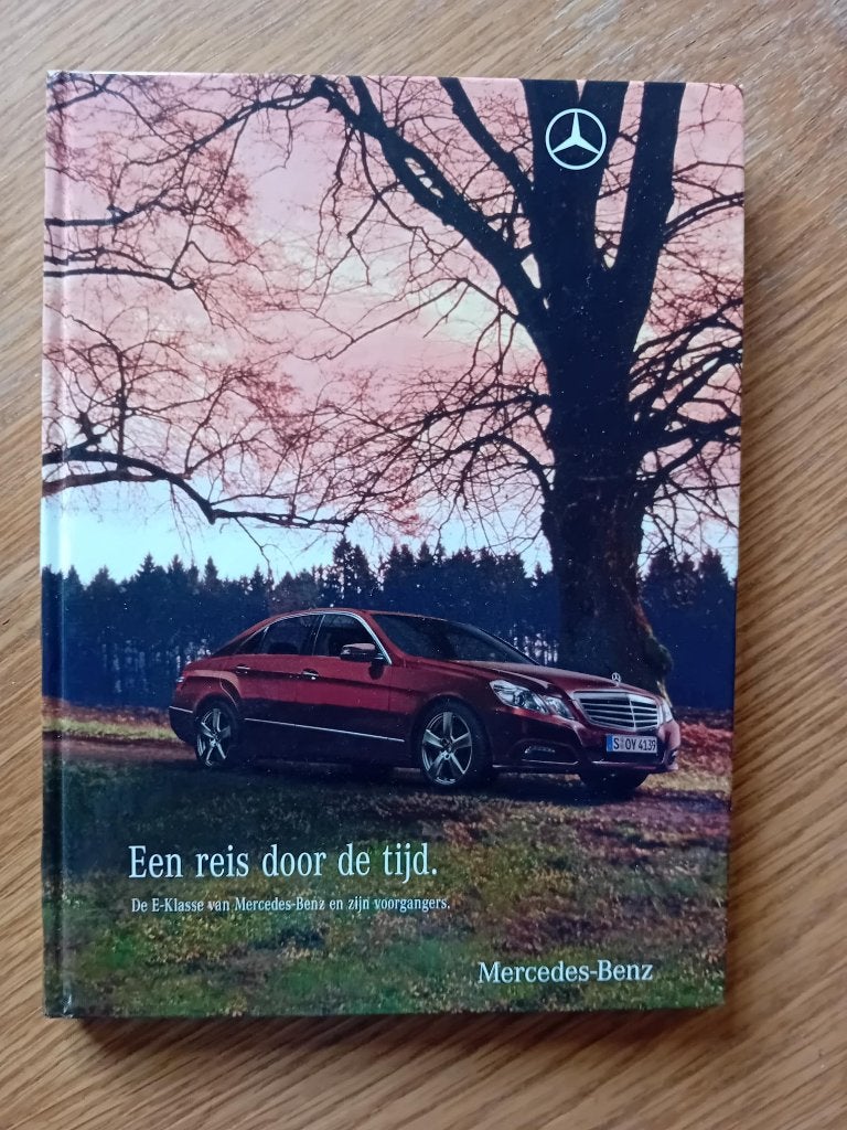 Mercedes-Benz Een reis door de tijd E-klasse en voorgangers, Ophalen of Verzenden, Zo goed als nieuw, Mercedes