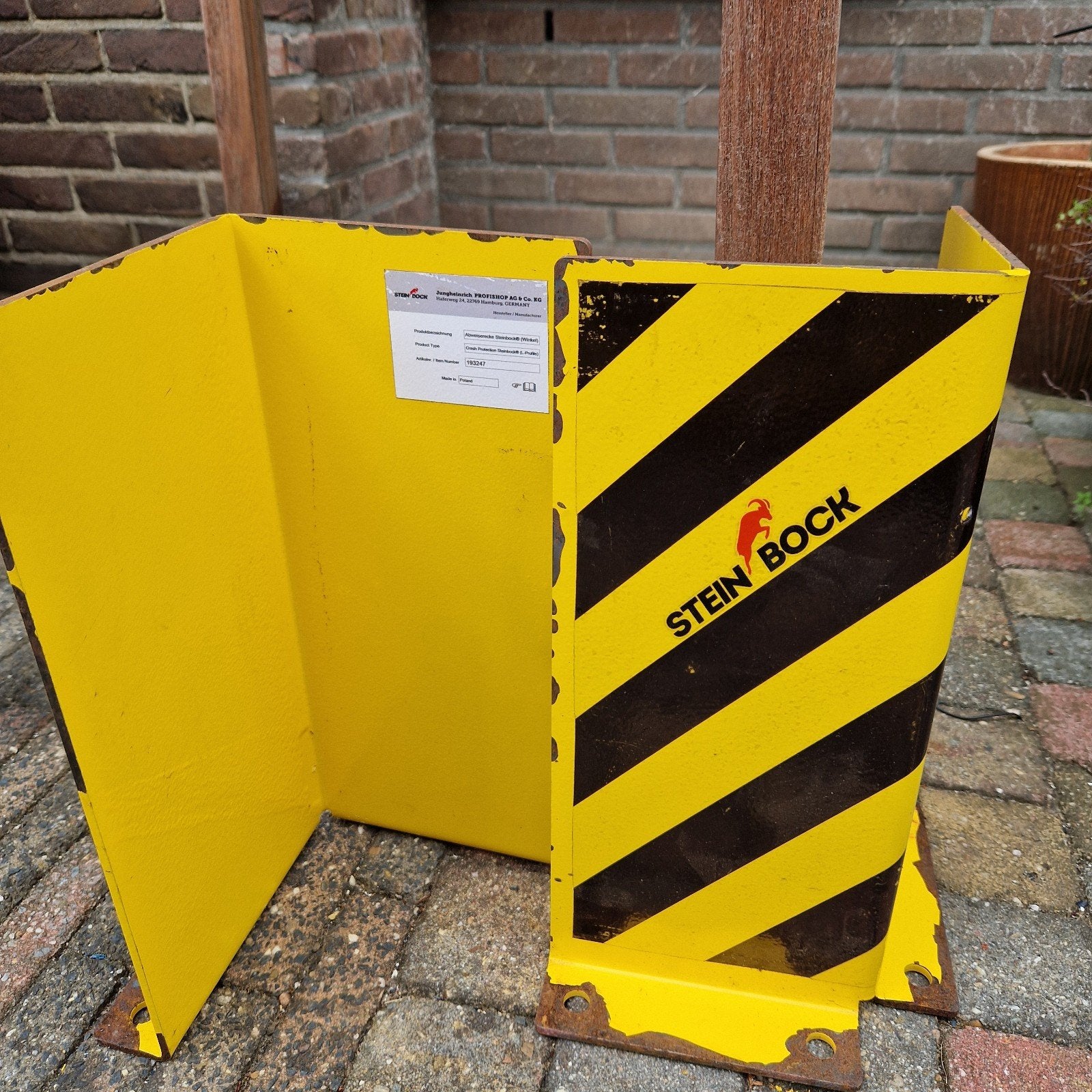hoekbeschermers   2, Ophalen, Zo goed als nieuw