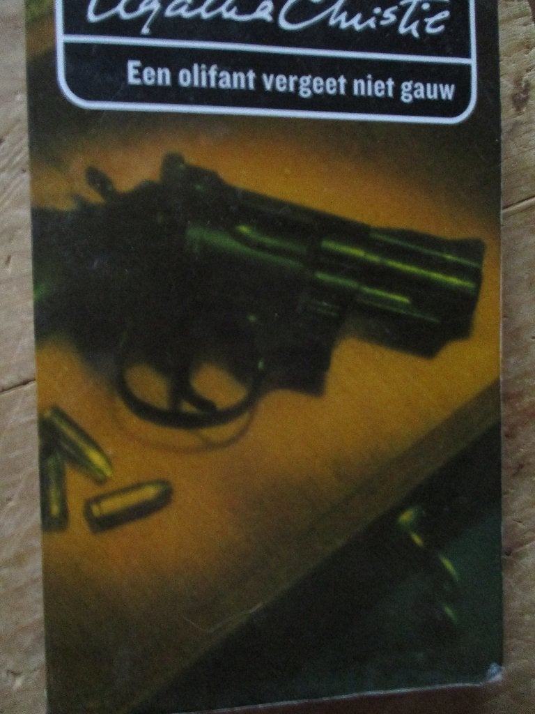 Agatha Christie "Een olifant vergeet niet gauw"., Gelezen, Tv-bewerking, Ophalen of Verzenden, Agatha Christie
