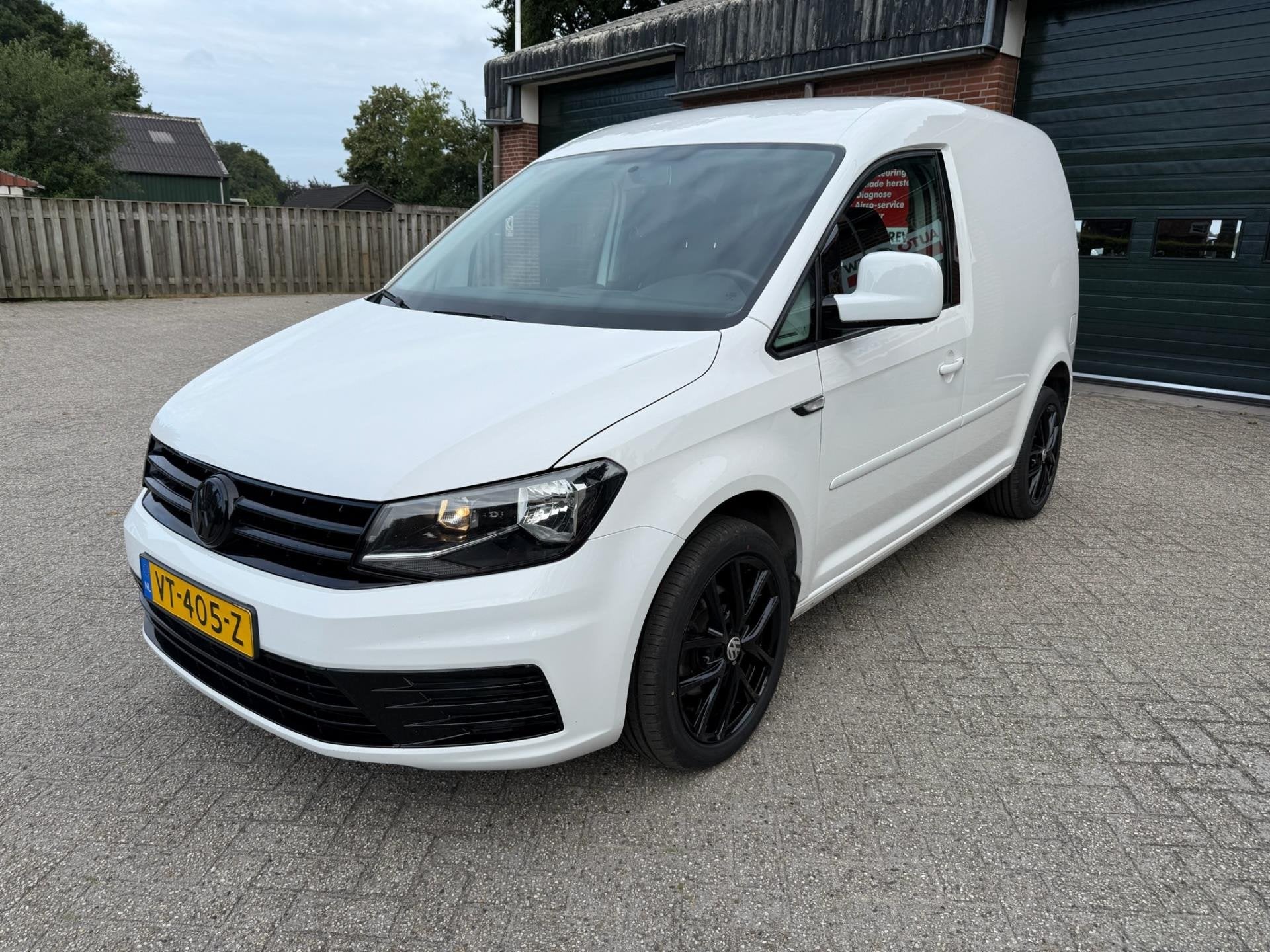 Volkswagen Caddy 2.0 TDI L1H1 BMT Airco Navi Bluetooth, Voorwielaandrijving, Gebruikt, 4 cilinders, Volkswagen