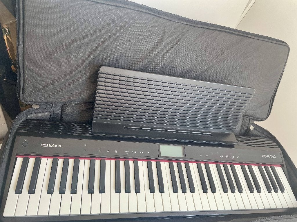 Roland Go:Piano + protective carry bag & suspension pedal, Ophalen of Verzenden, Zo goed als nieuw, 61 toetsen, Roland