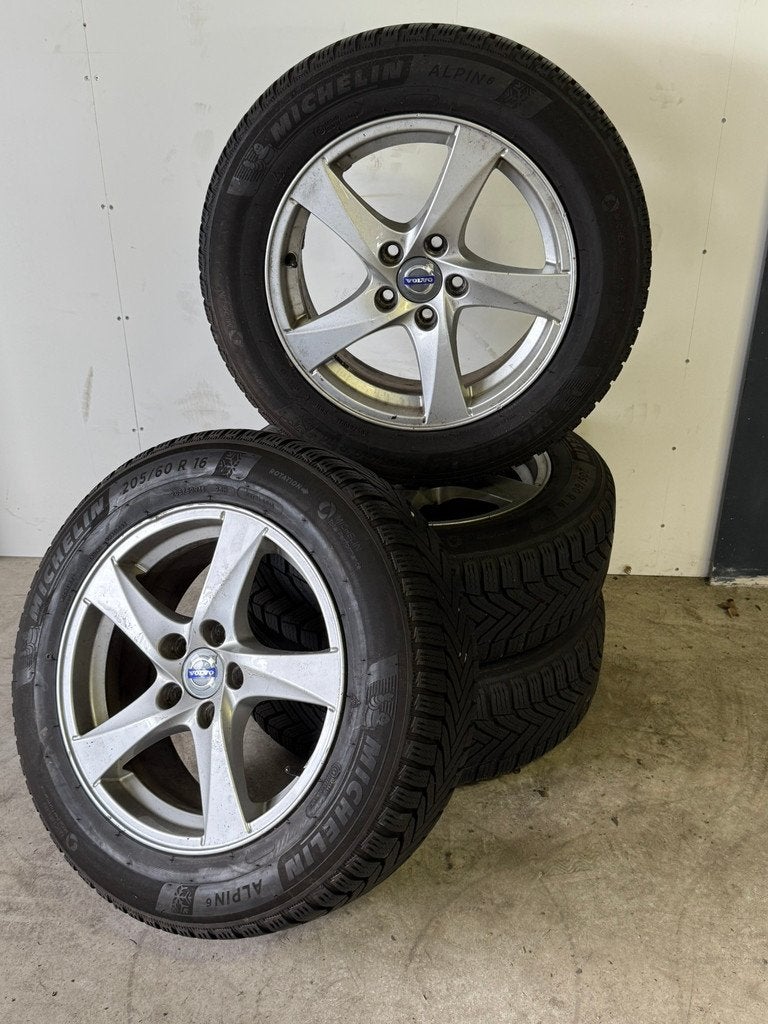16'' Hera - V40 - Michelin Alpin - 205/55 R16