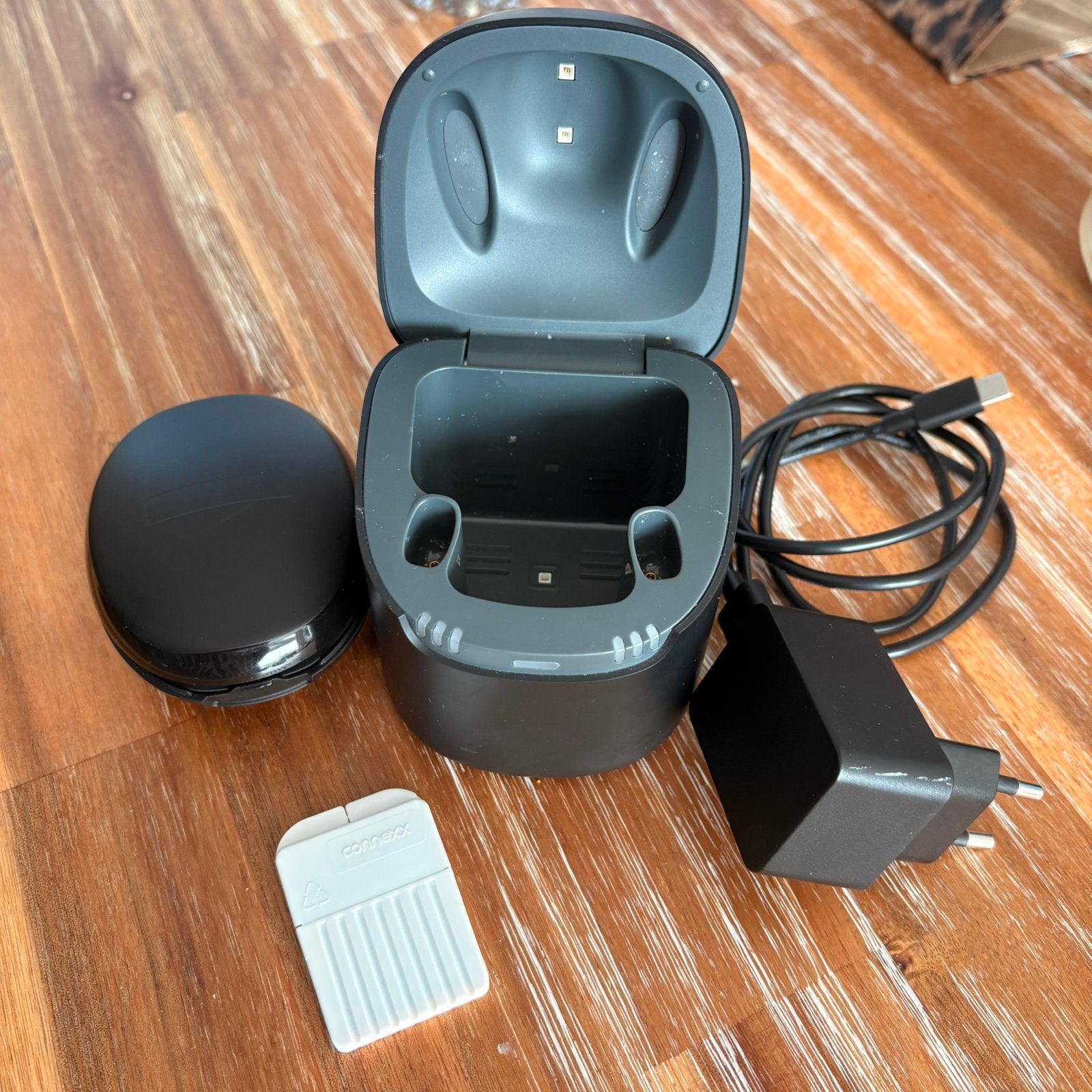 Connexx charging R hoorapparaat droog oplaadstation, Ophalen, Zo goed als nieuw
