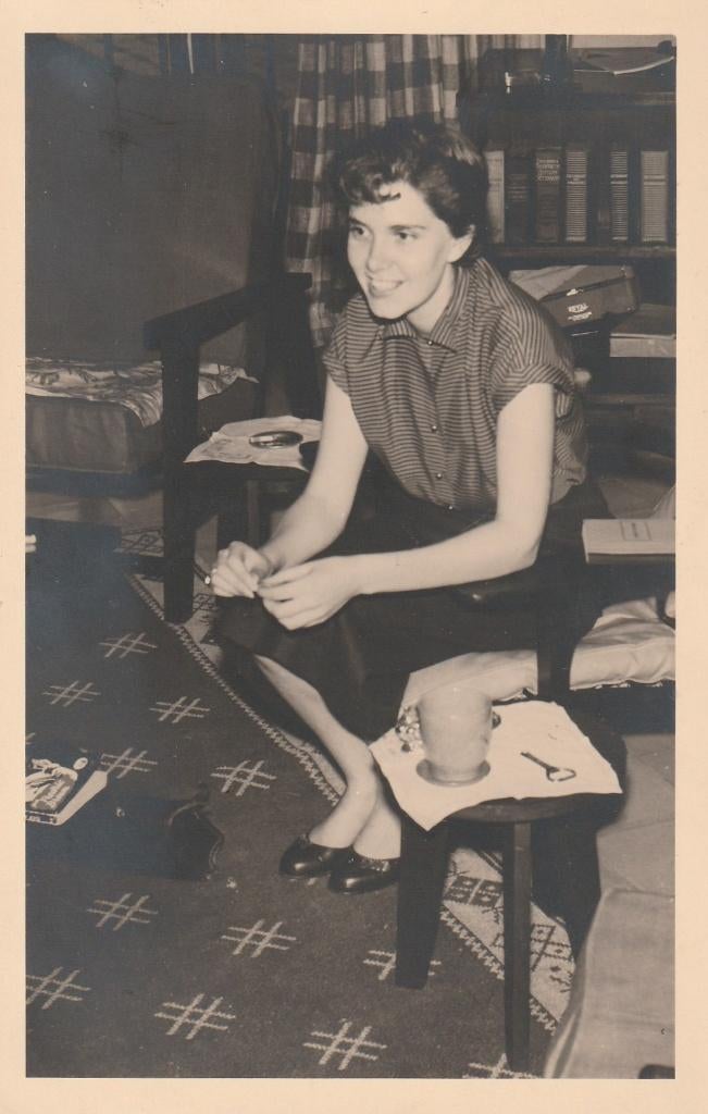 fotokaart  -   dame, Verzenden, Voor 1940, Zo goed als nieuw, Klederdracht