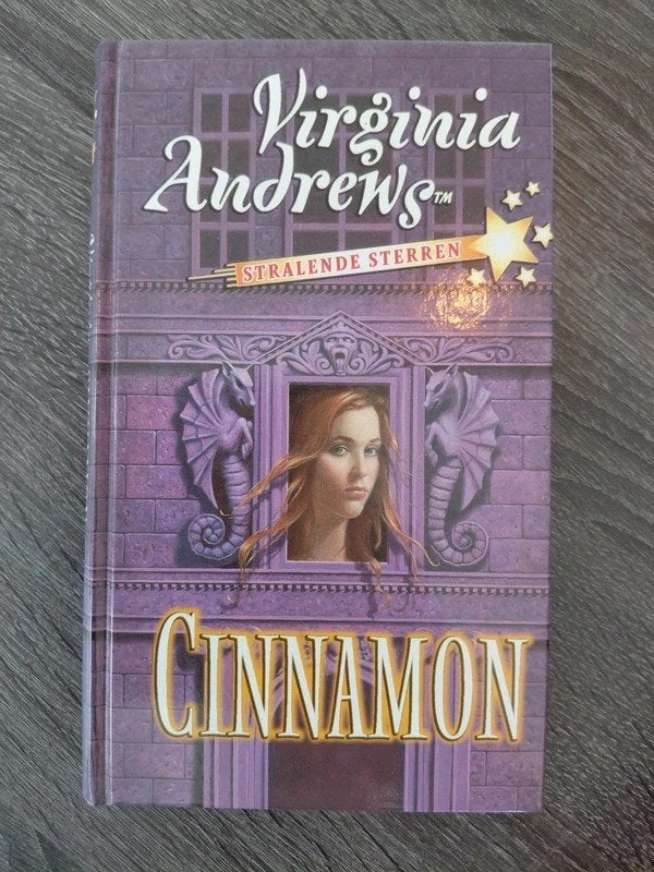 Virginia Andrews - Cinnamon (Stralende Sterren serie), Boeken, Ophalen of Verzenden, Gelezen, Virginia Andrews, Nederland