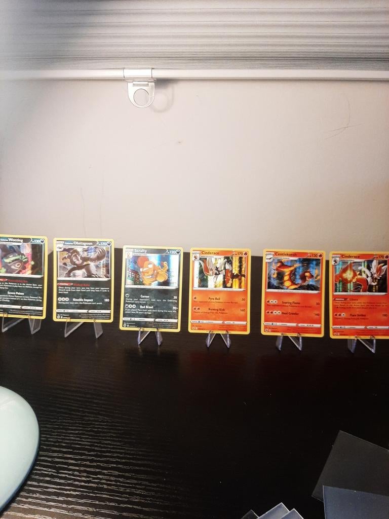 Pokémon Kaarten - Galarian Weezing, Obstagoon, Scrafty, Ophalen of Verzenden, Zo goed als nieuw, Meerdere kaarten