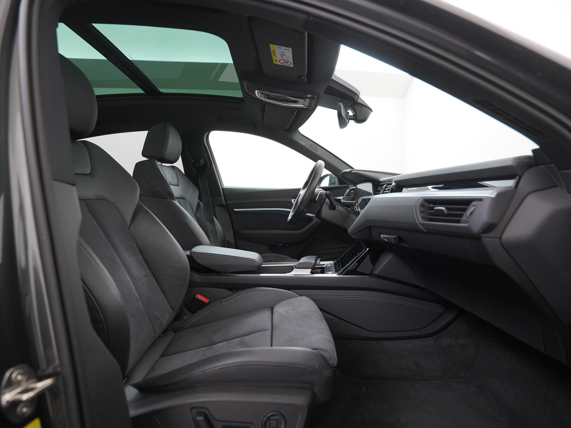Audi e-tron Sportback 55 quattro S edition 95 kWh | SOH 95%, Auto's, Automaat, Zwart, Leder en Stof, Vierwielaandrijving