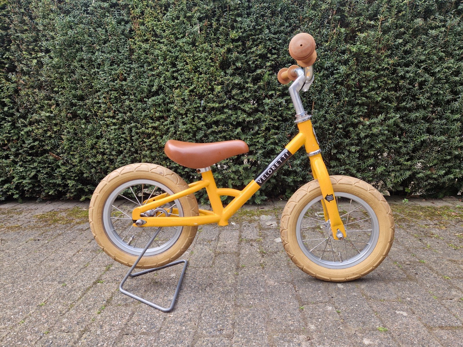 Bijzonder mooie Veloretti Mini loopfiets Bananarama geel, Ophalen, Zo goed als nieuw, Loopfiets