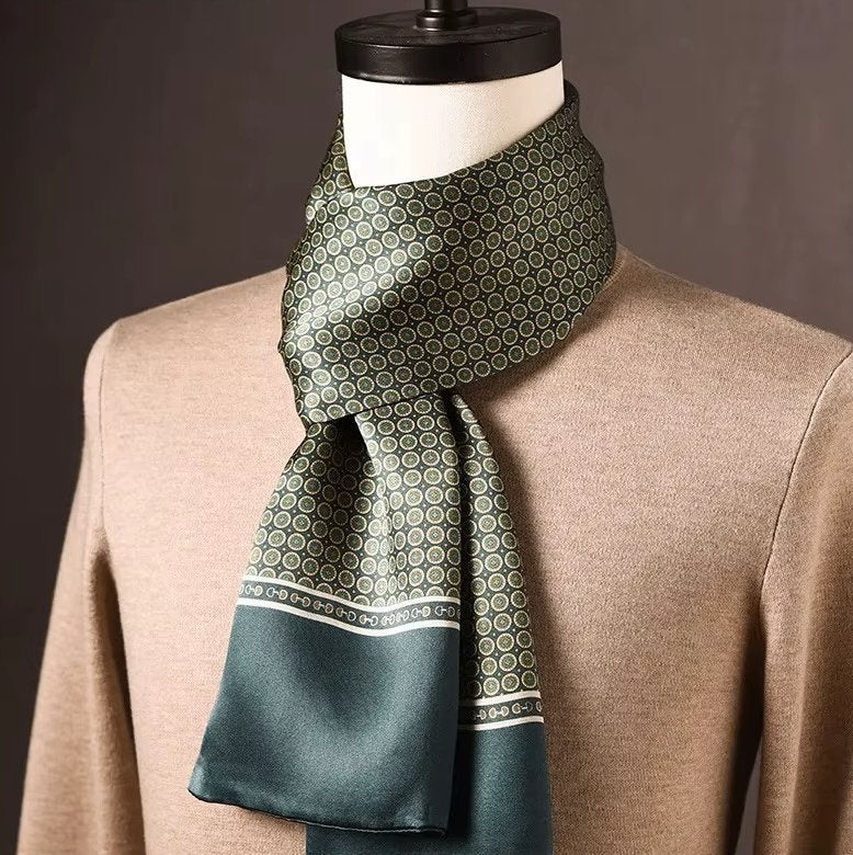 Groene zijde heren sjaal (kravat sjieke patroon das), Kleding | Heren, Mutsen, Sjaals en Handschoenen, Verzenden, Nieuw, Overige maten