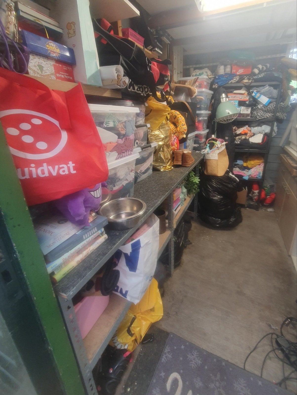 partij kleding. rommelmarkt partij, Ophalen