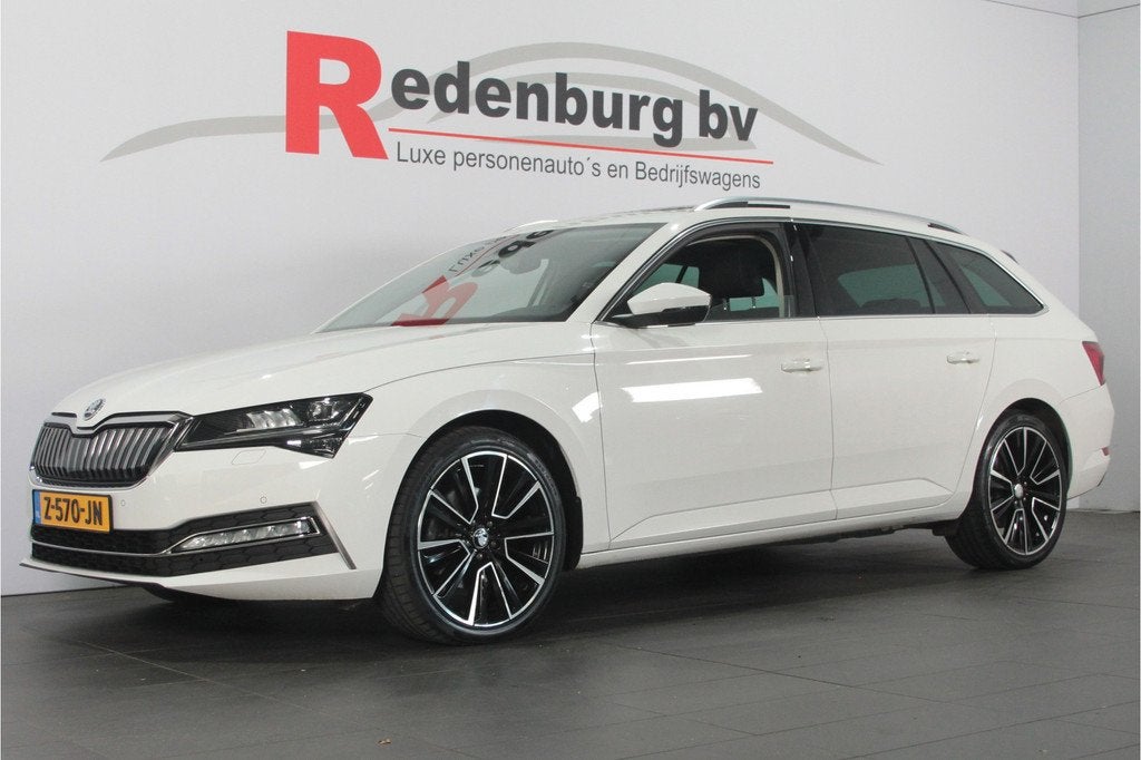 Skoda Superb Combi 1.4 TSI iV Business Edition Plus - Pano /, Auto's, Skoda, Gebruikt, Euro 6, Wit, Hybride Elektrisch/Benzine