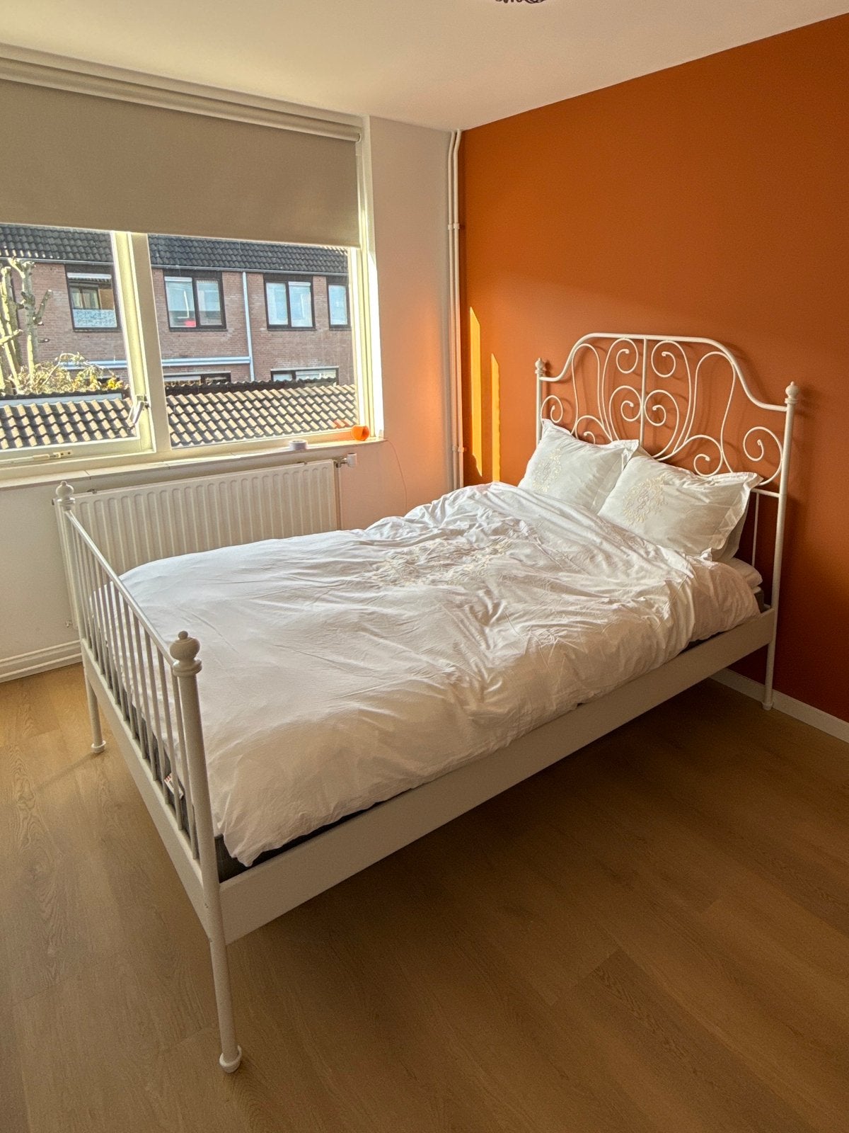 Compleet Tweepersoonsbed inclusief kussens en dekbed, Huis en Inrichting, Slaapkamer | Bedden, Ophalen, Wit, Tweepersoons, Zo goed als nieuw