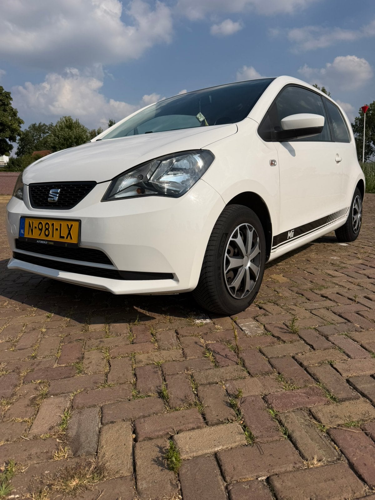 Seat Mii 1.0 44KW 3D 2016 Wit, Auto's, Seat, Voorwielaandrijving, Euro 5, 4 stoelen, Mii