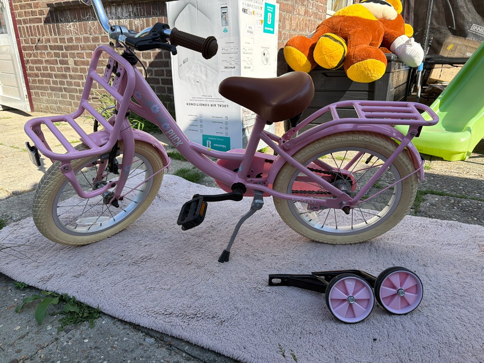 Roze Puck kinderfiets met zijwieltjes, Terugtraprem, Zijwieltjes, 16 tot 20 inch, Ophalen of Verzenden
