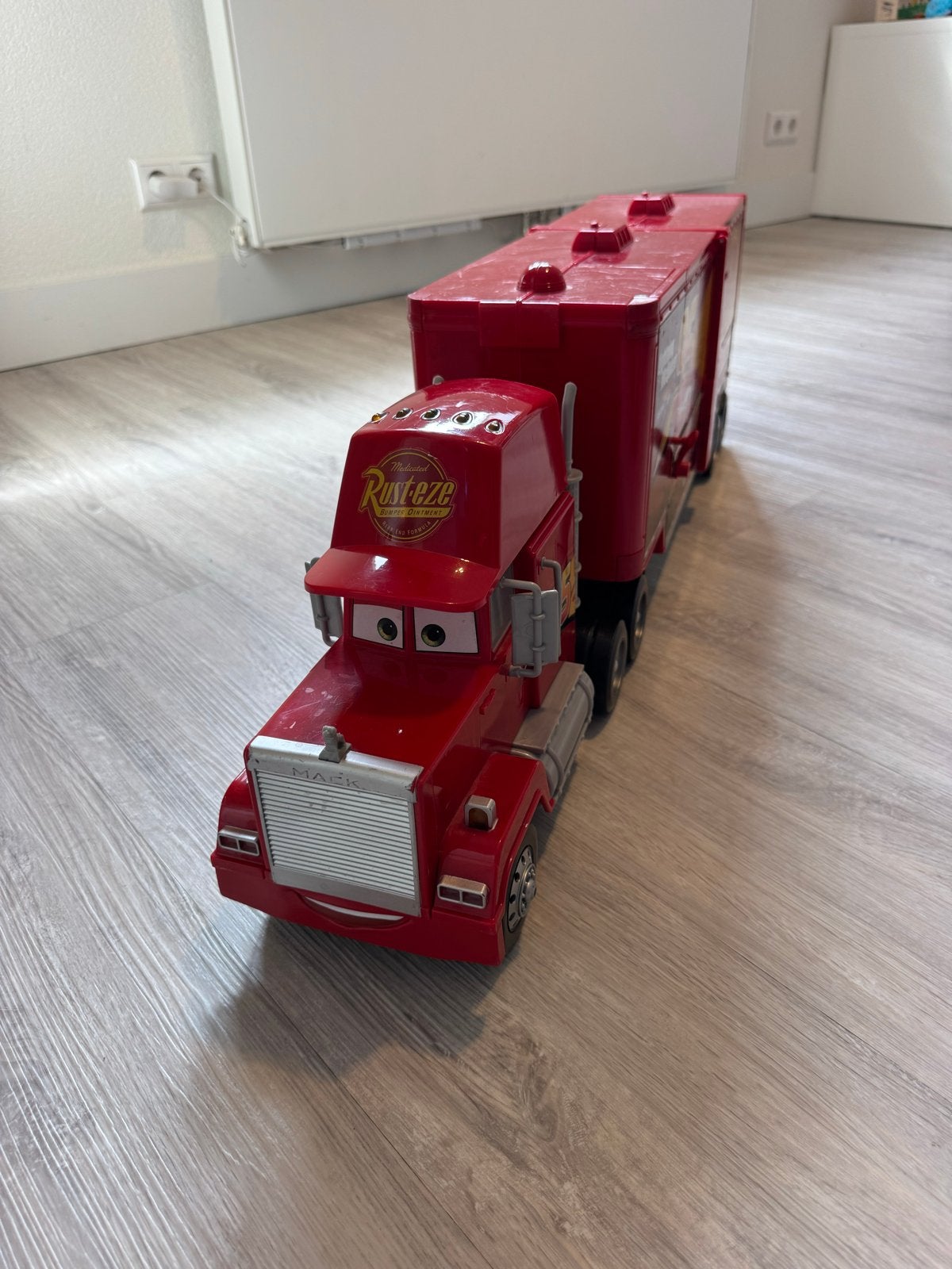 Disney Cars Lightning Mack Vrachttruck met Racebaan XXL, Ophalen, Gebruikt