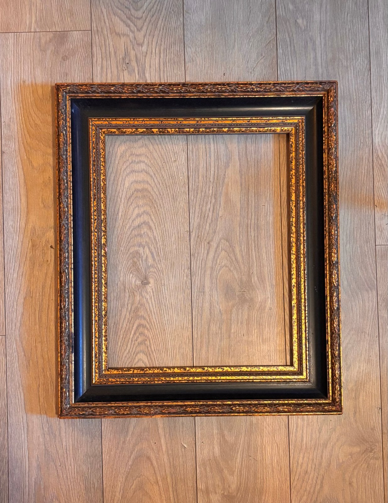 Mooie zwarte en gouden lijst zonder glas, Gebruikt, Schilderijlijst, Ophalen of Verzenden, Hout