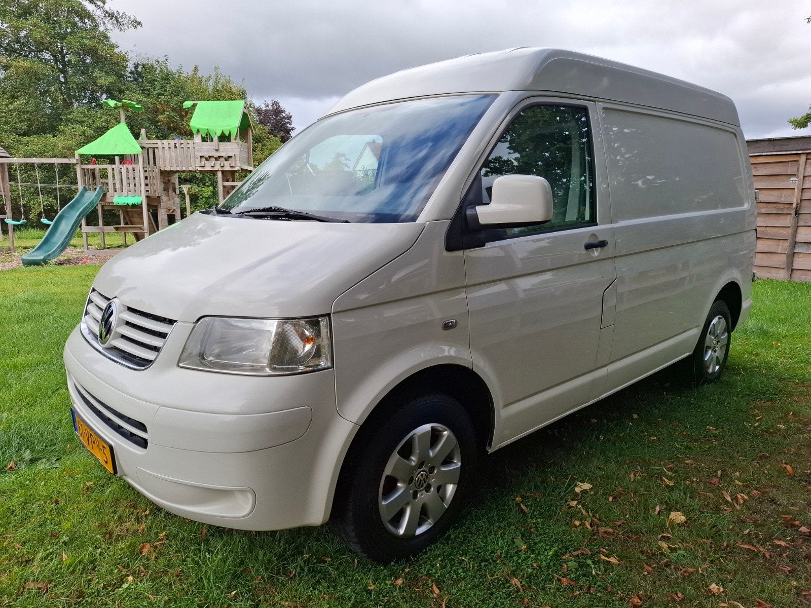 Vw Transporter Bestel 2.5 96KW 2008 met nieuwe apk en gr beu, Voorwielaandrijving, Stof, Zwart, Volkswagen