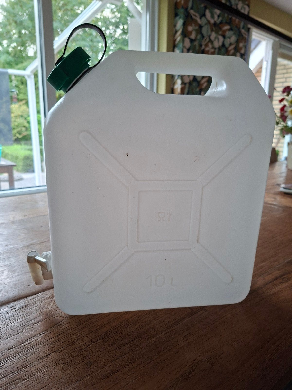 jerrycan ( water) 10 lt, Ophalen, Zo goed als nieuw, Kunststof