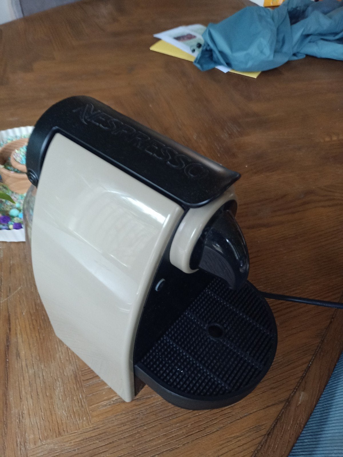 Nespresso krups koffie pads machine, Ophalen, Gebruikt, Espresso apparaat, Koffiepads en cups