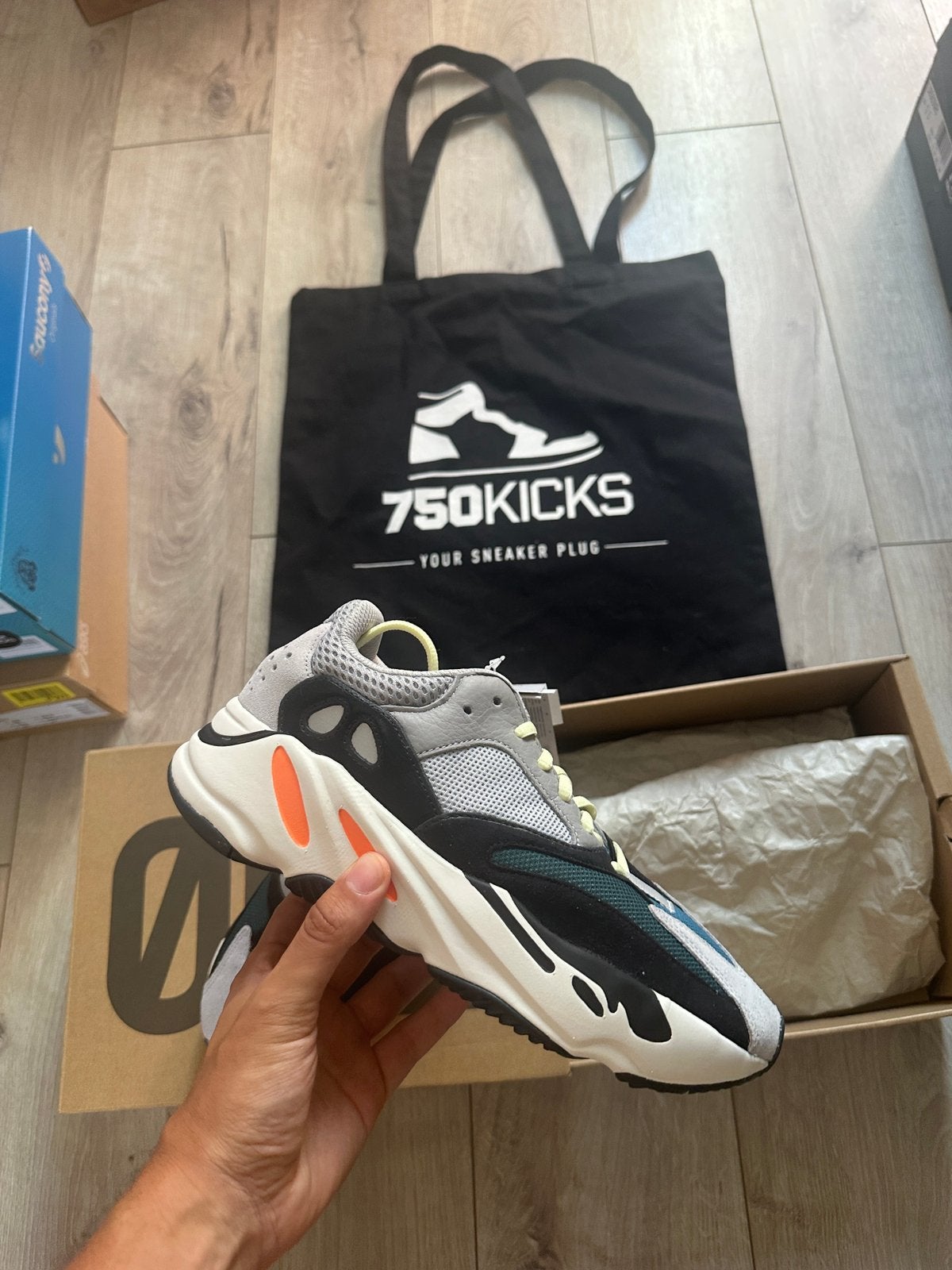 Yeezy Boost 700 Wave Runner Maat EU40 2/3 2.3 B75571, Overige kleuren, Yeezy, Nieuw, Ophalen of Verzenden