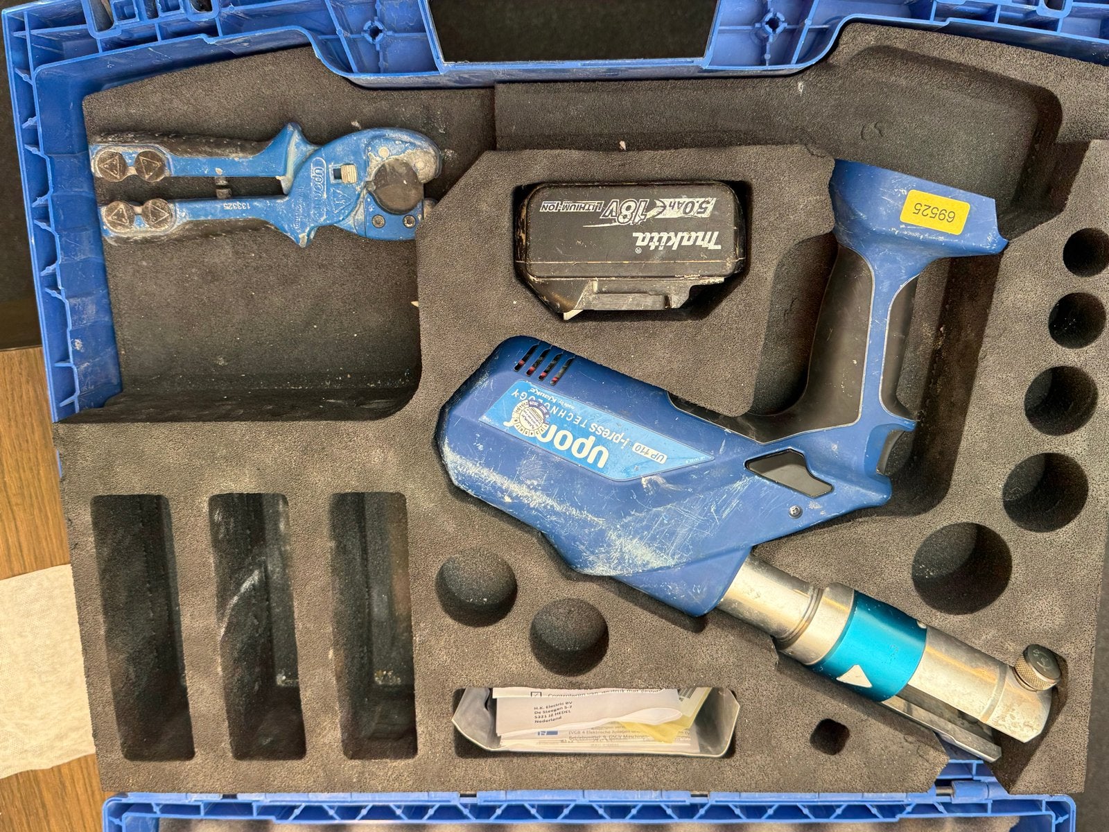 Uponor persmachine met Makita accu en diverse toebehoren, Ophalen of Verzenden, Gebruikt, Overige typen, Overige merken