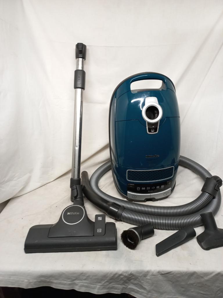 Miele C3 celebration powerline 1200 watt ook voor reparatie, Stofzak, Refurbished, Ophalen of Verzenden, Miele