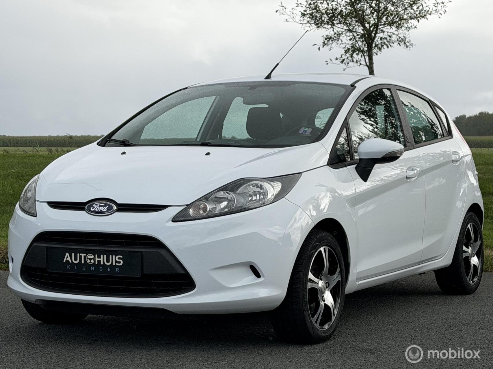 Ford Fiesta 1.25 Champions league !, Voorwielaandrijving, Euro 5, 1242 cc, 4 cilinders