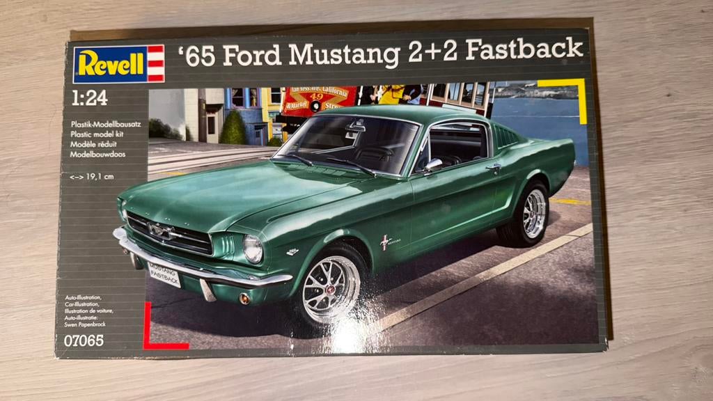 Revell '65 Ford Mustang 2+2 Fastback Modelbouw Auto, Auto, Nieuw, Ophalen of Verzenden, 1:32 tot 1:50