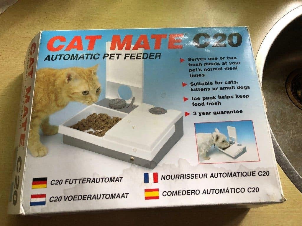 Kattenvoerstation petfeeder voor weekend weg, Ophalen, Gebruikt